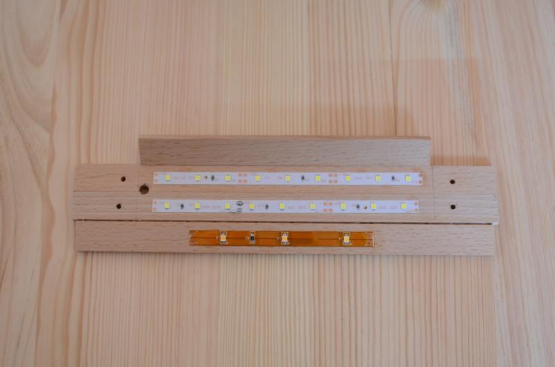 mobile Powerstation: LED Platine bauen Wie erwähnt 2 LED Streifen mit weißen LEDs als Flutlicht. Darunter 3 sparsame gelbe LEDs. Die kleinen Löcher sind zum anschrauben an das Gehäuse, das große für unsere Kabel. Die Winkel sind unterschiedlich und zweckentsprechend. mobile Powerstation: LED Platine bauen Wie erwähnt 2 LED Streifen mit weißen LEDs als Flutlicht. Darunter 3 sparsame gelbe LEDs. Die kleinen Löcher sind zum anschrauben an das Gehäuse, das große für unsere Kabel. Die Winkel sind unterschiedlich und zweckentsprechend.