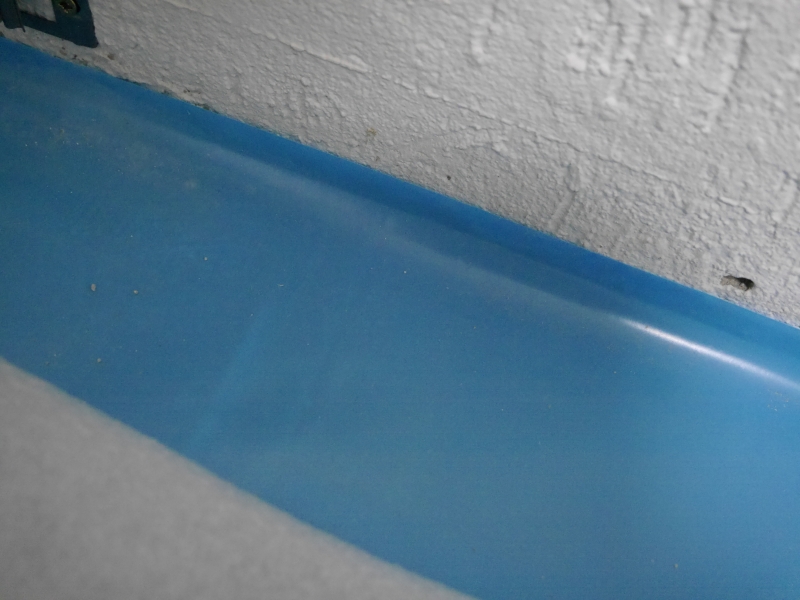 Trittschalldämmung (weiss) und Dampfsperre (blau) Trittschalldämmung (weiss) und Dampfsperre (blau)